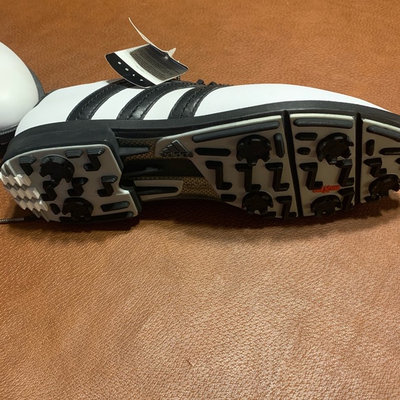 new adidas golf shoes - Picture 2 of 3